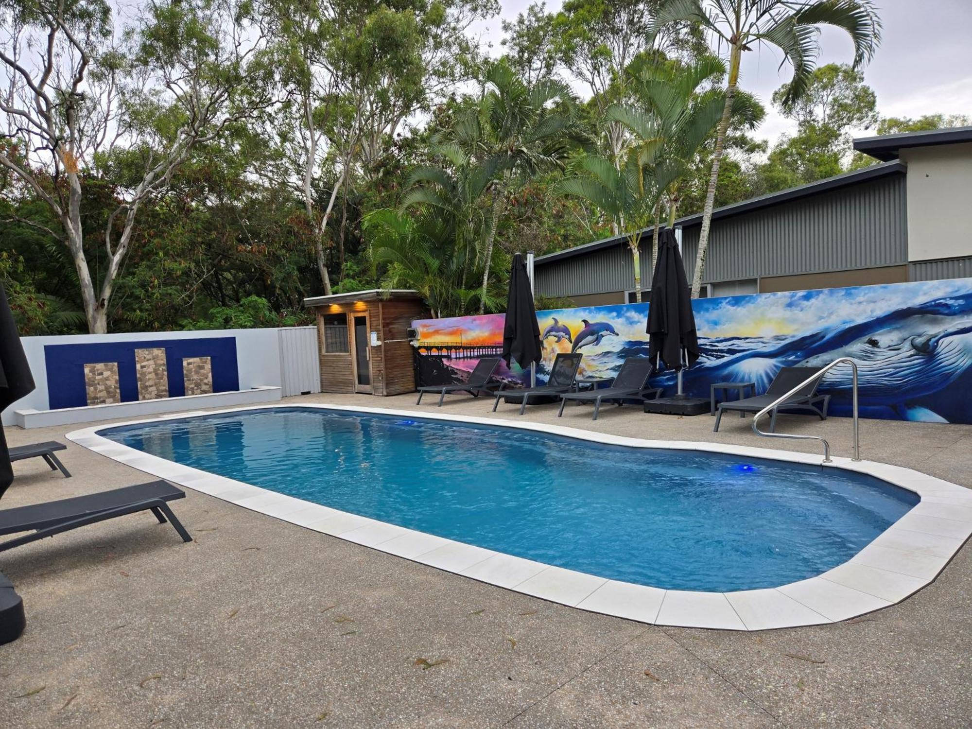 Villa Quarterdecks Retreat Urangan Exterior foto
