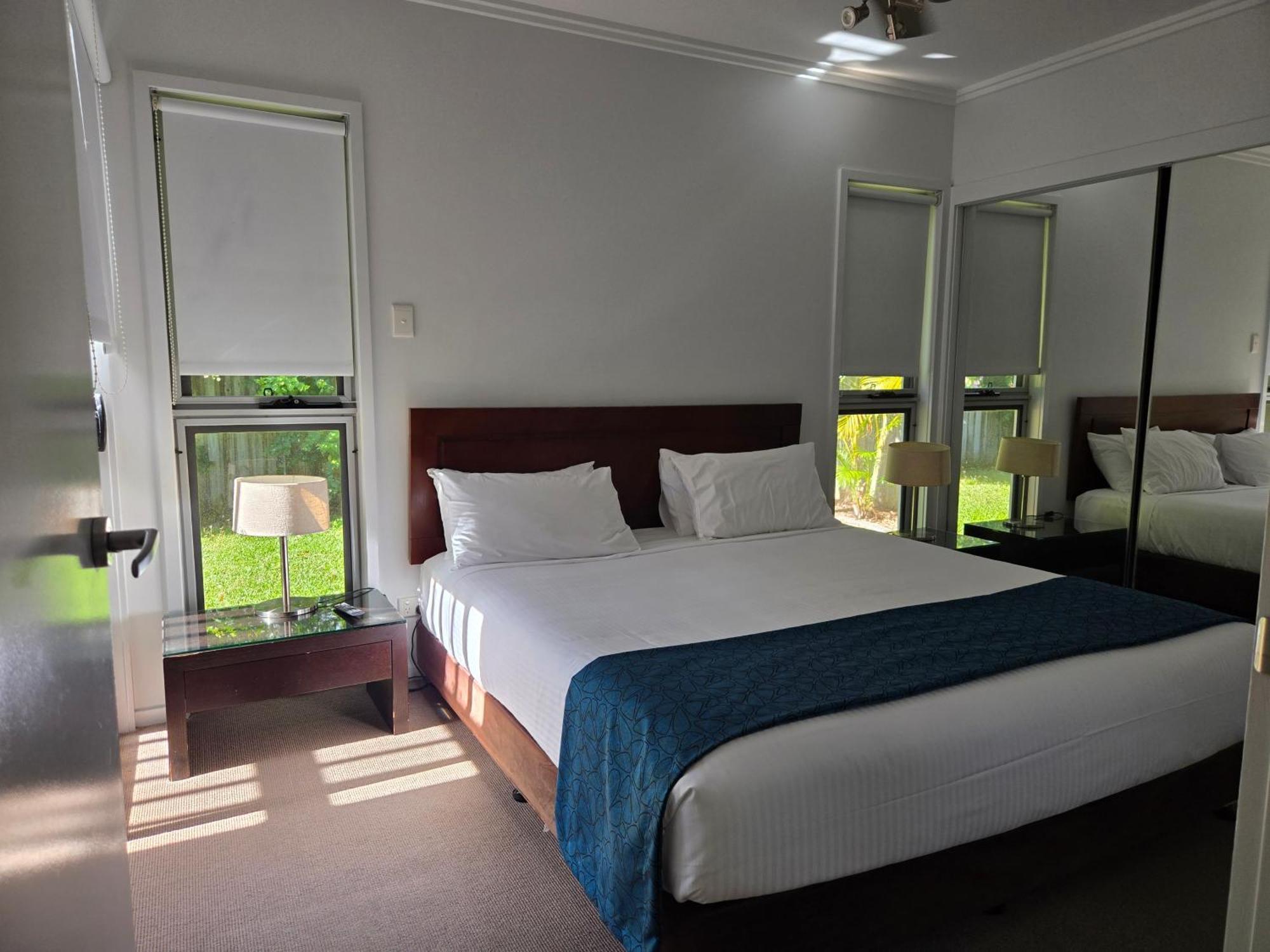 Villa Quarterdecks Retreat Urangan Exterior foto